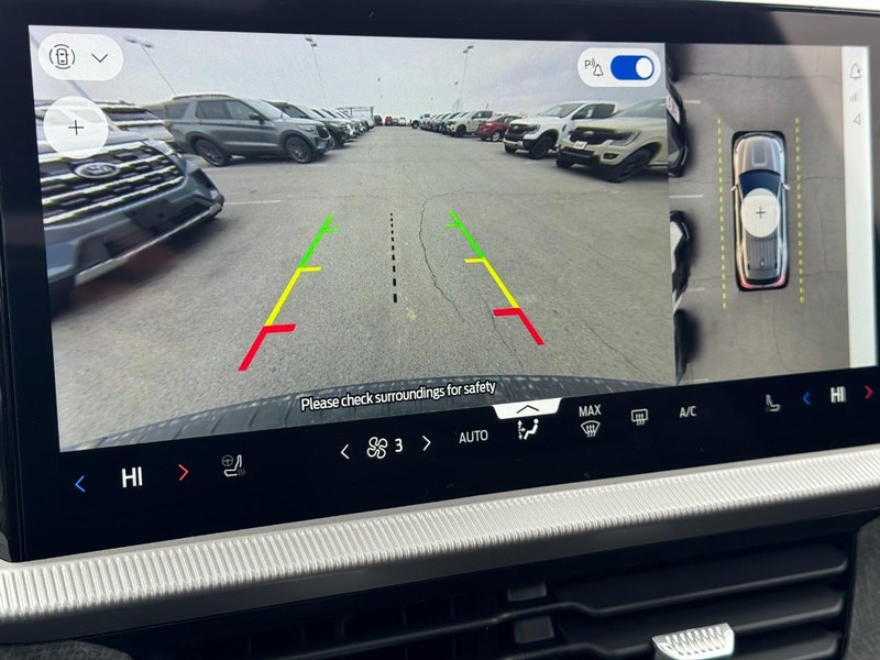 Ford Explorer Vehicle Image 20