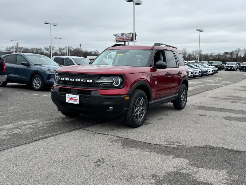 Ford Bronco Sport Vehicle Full-screen Gallery Image 7