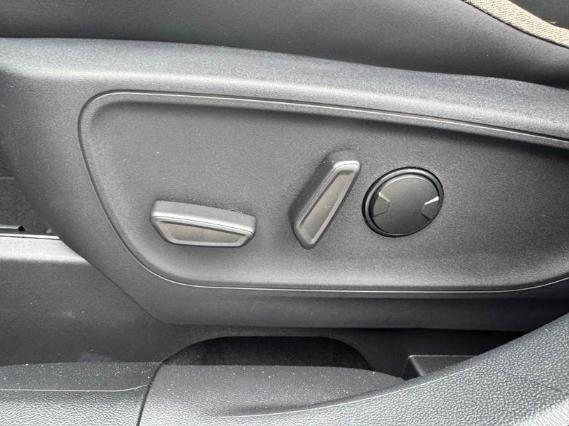 Ford Bronco Sport Vehicle Full-screen Gallery Image 19