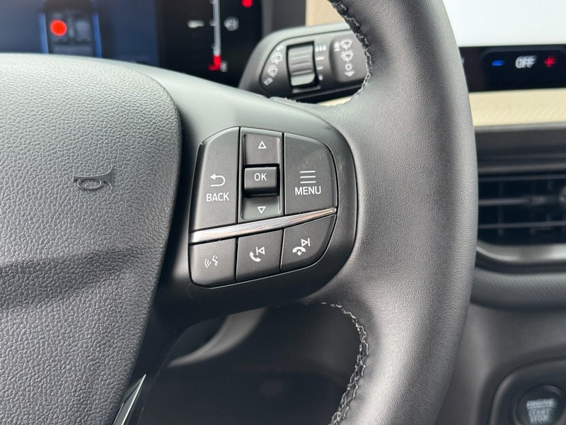 Ford Bronco Sport Vehicle Full-screen Gallery Image 22