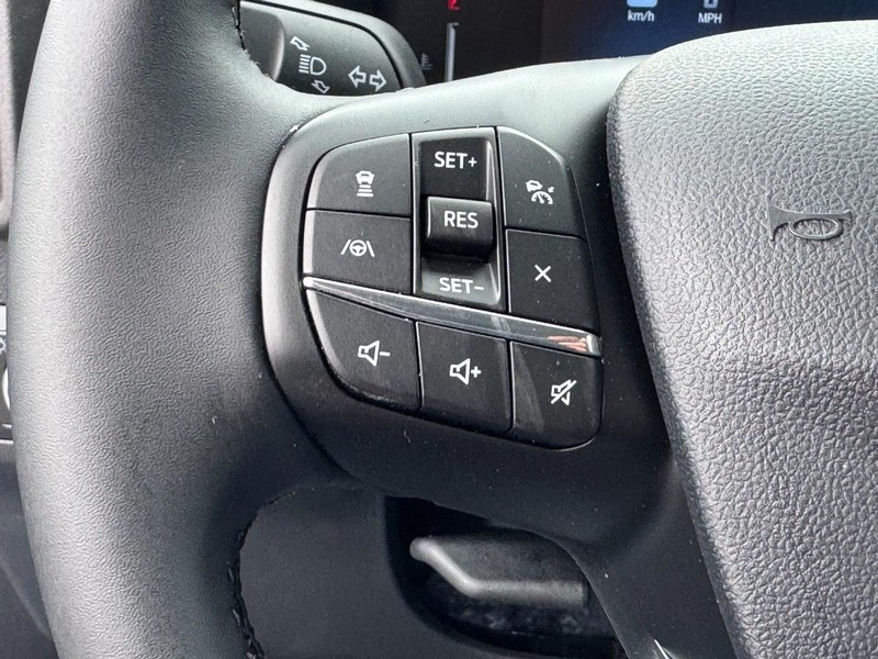 Ford Bronco Sport Vehicle Full-screen Gallery Image 14