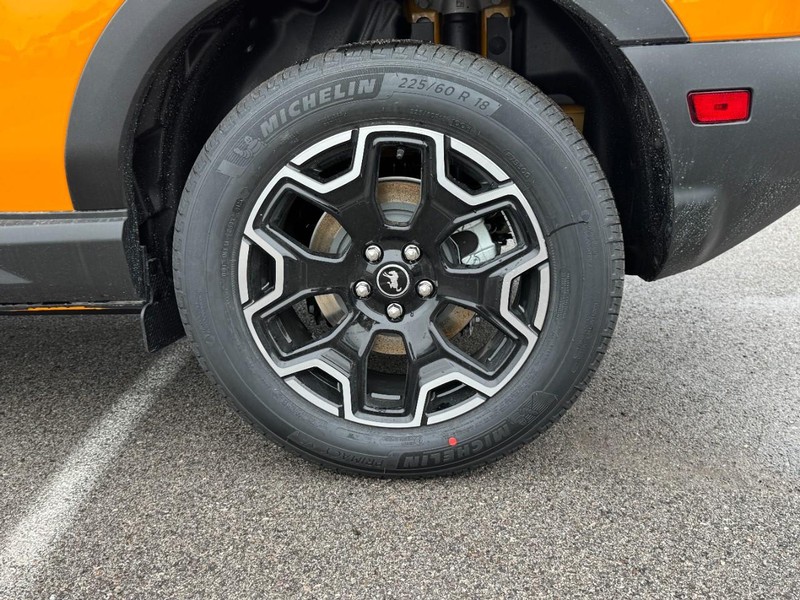 Ford Bronco Sport Vehicle Full-screen Gallery Image 6