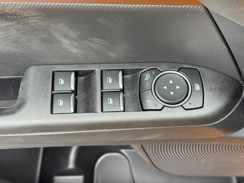 Ford Bronco Sport Vehicle Full-screen Gallery Image 16