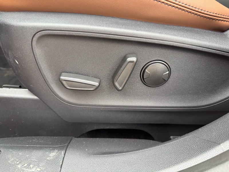 Ford Bronco Sport Vehicle Full-screen Gallery Image 20