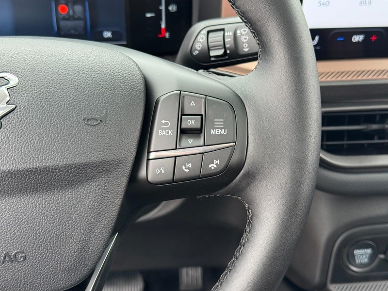 Ford Bronco Sport Vehicle Full-screen Gallery Image 23