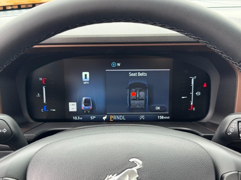 Ford Bronco Sport Vehicle Full-screen Gallery Image 24