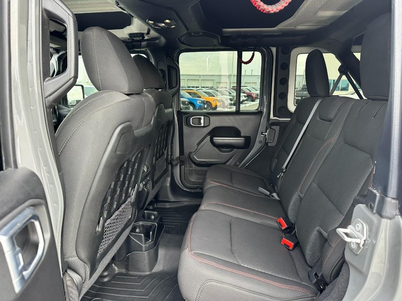 Jeep Wrangler Vehicle Image 10