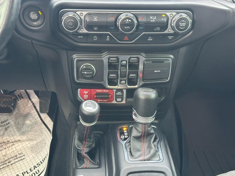 Jeep Wrangler Vehicle Image 14