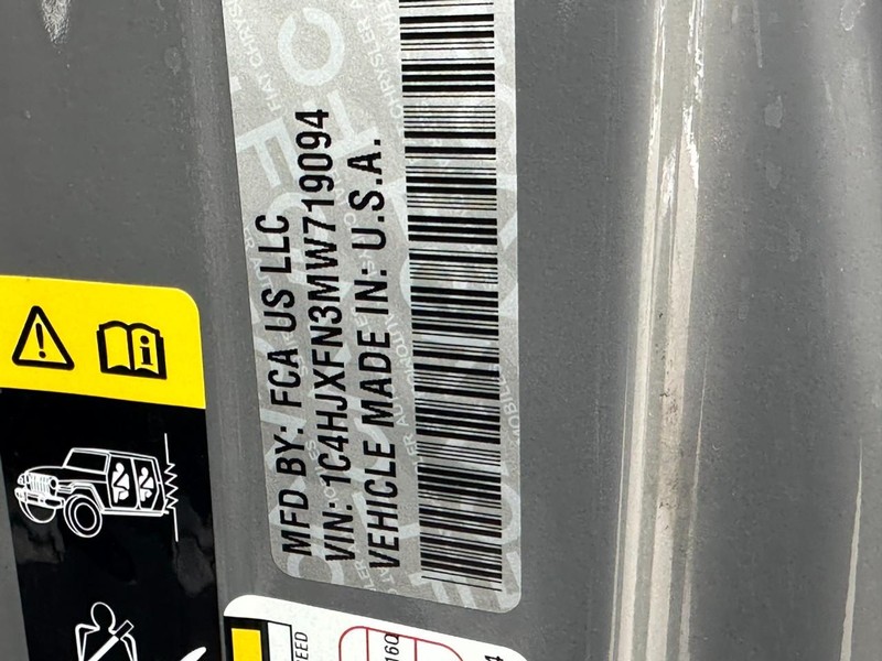 Jeep Wrangler Vehicle Image 22