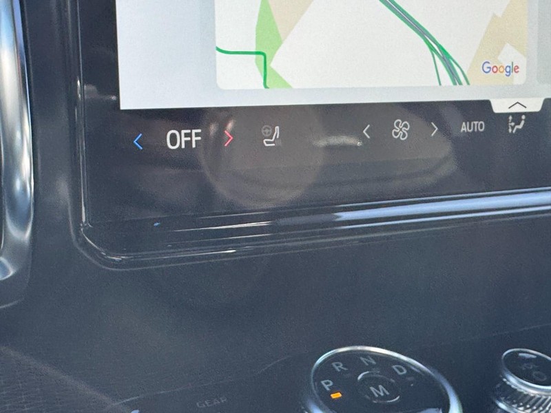 Ford Expedition Max Vehicle Full-screen Gallery Image 18