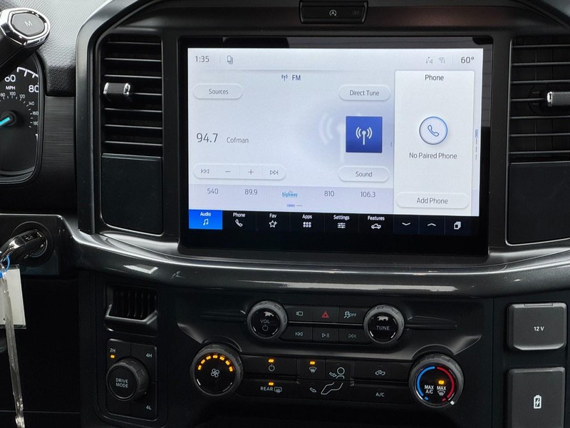 Ford F-150 Vehicle Full-screen Gallery Image 9