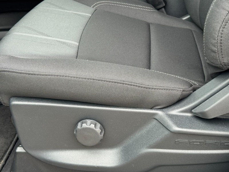 Ford F-150 Vehicle Full-screen Gallery Image 13