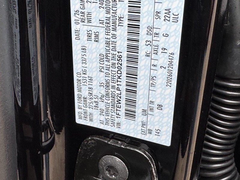 Ford F-150 Vehicle Full-screen Gallery Image 19