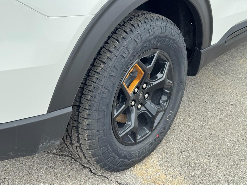 Ford Explorer Vehicle Image 05