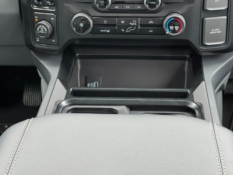 Ford Super Duty F-250 SRW Vehicle Image 10