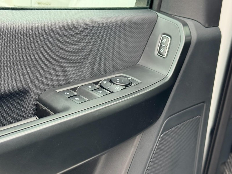 Ford F-150 Vehicle Image 13