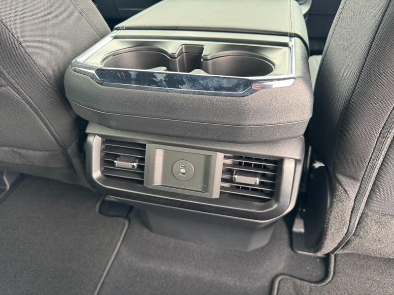 Ford F-150 Vehicle Image 10