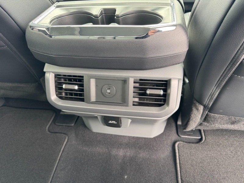 Ford F-150 Vehicle Image 11