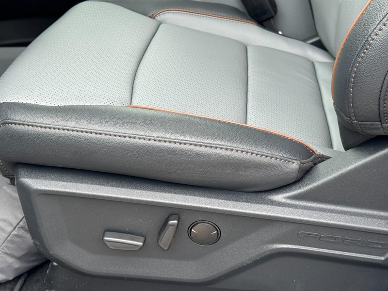 Ford F-150 Vehicle Image 14