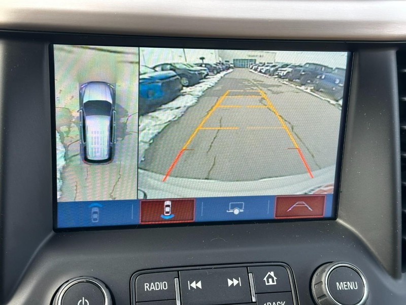 GMC Acadia Vehicle Full-screen Gallery Image 26