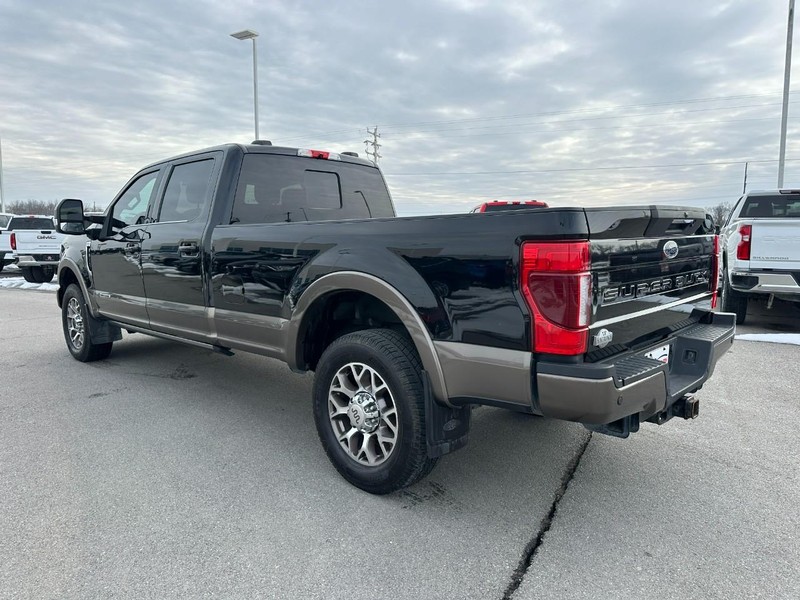 Ford Super Duty F-350 SRW Vehicle Full-screen Gallery Image 6