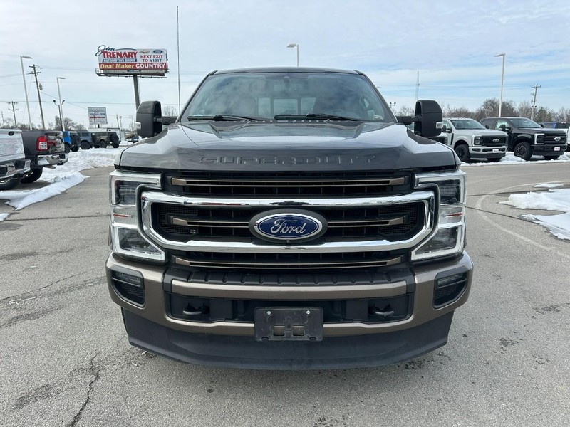 Ford Super Duty F-350 SRW Vehicle Full-screen Gallery Image 9