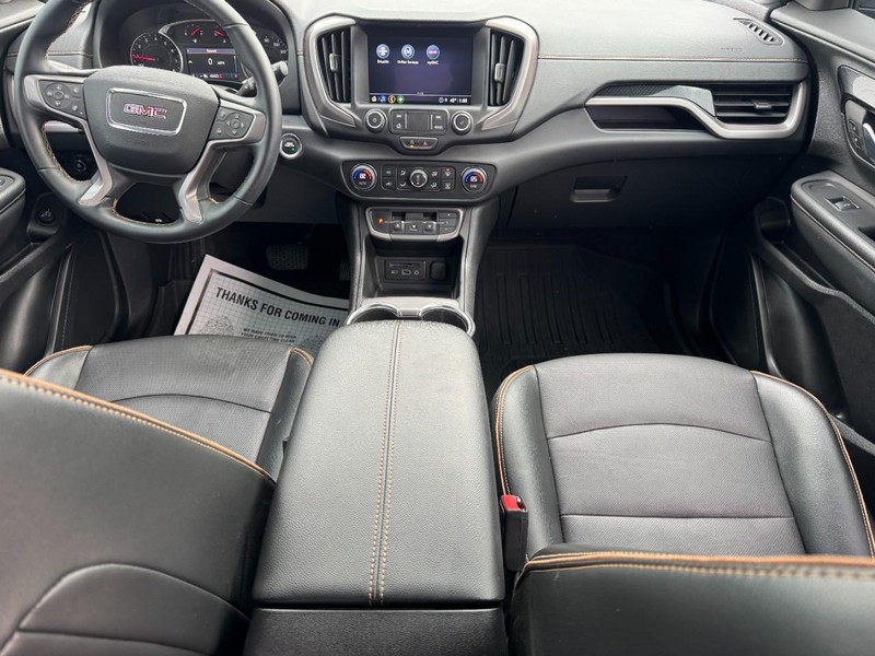 GMC Terrain Vehicle Image 11