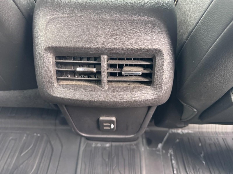 GMC Terrain Vehicle Image 16