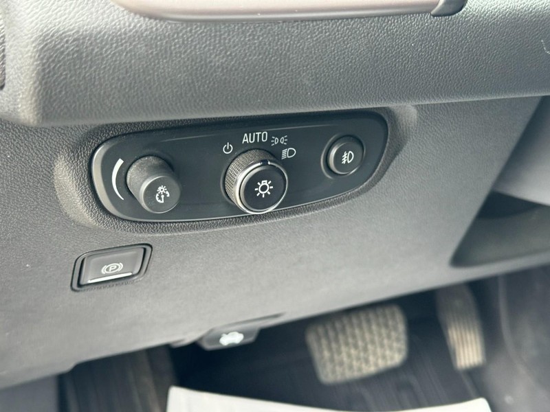 GMC Terrain Vehicle Image 18