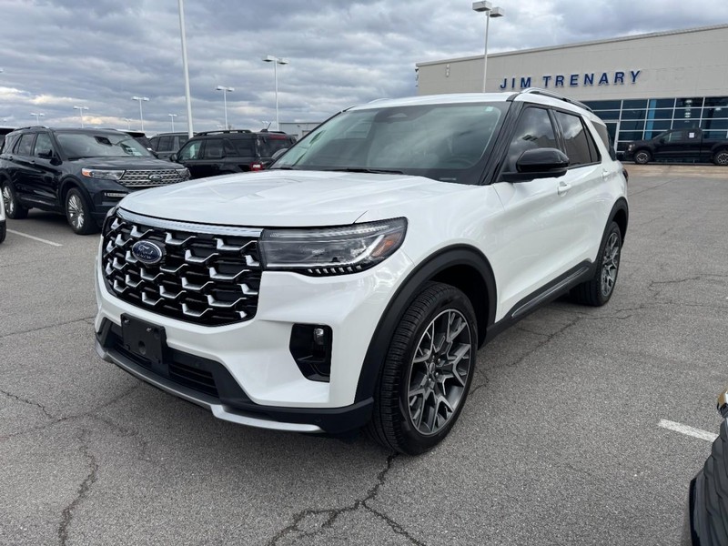 Ford Explorer Vehicle Full-screen Gallery Image 8