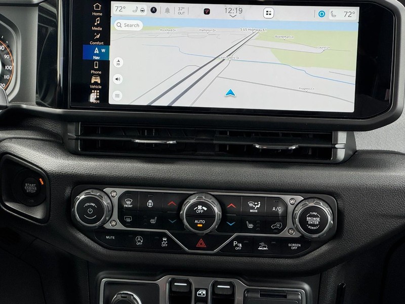 Jeep Gladiator Vehicle Full-screen Gallery Image 12