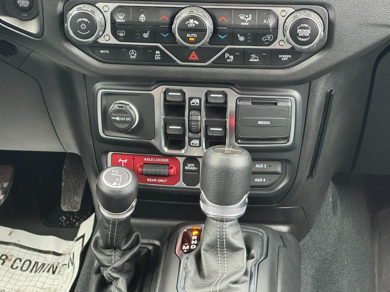 Jeep Gladiator Vehicle Full-screen Gallery Image 13