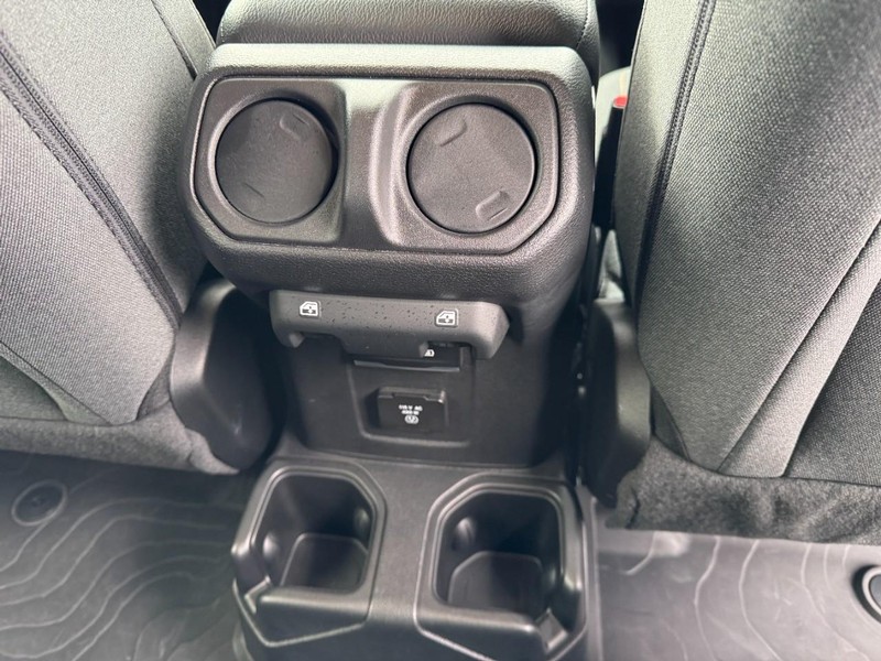 Jeep Gladiator Vehicle Full-screen Gallery Image 15