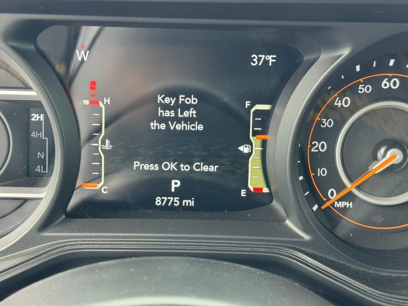 Jeep Gladiator Vehicle Full-screen Gallery Image 19