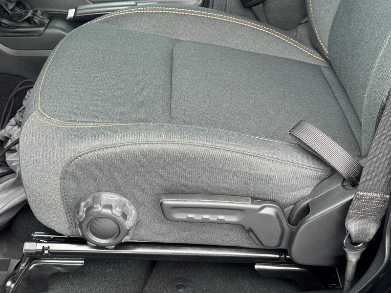 Jeep Gladiator Vehicle Full-screen Gallery Image 25