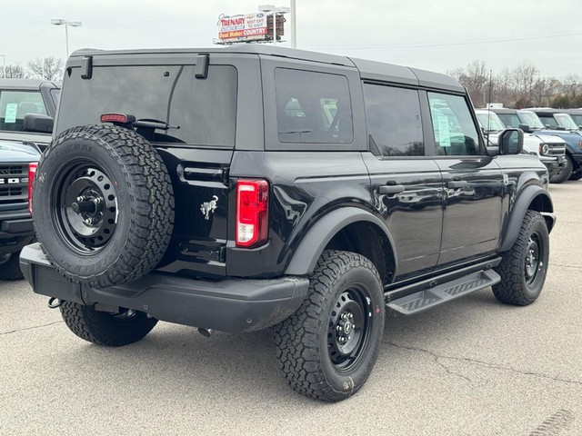 Ford Bronco Vehicle Image 03