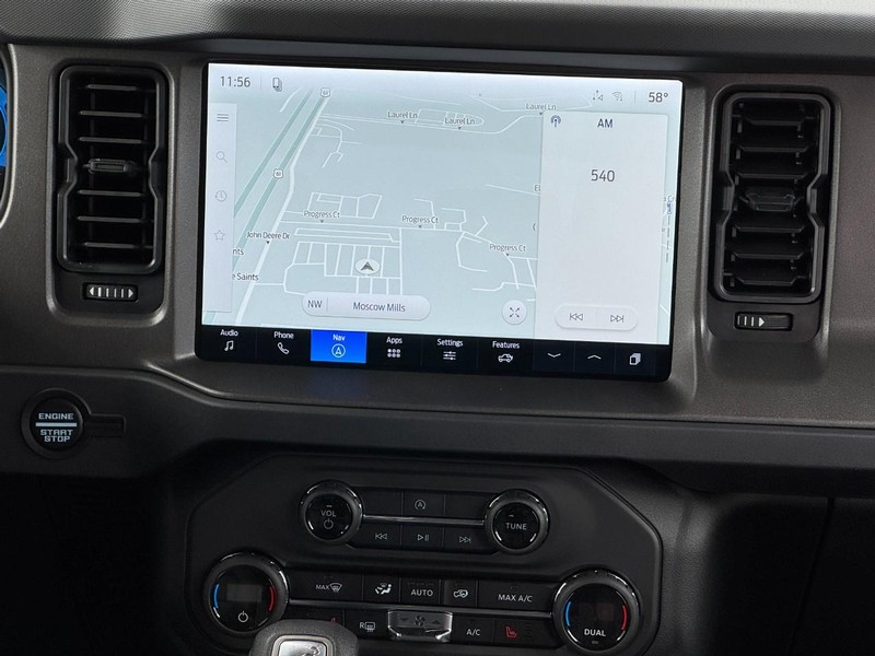 Ford Bronco Vehicle Full-screen Gallery Image 8