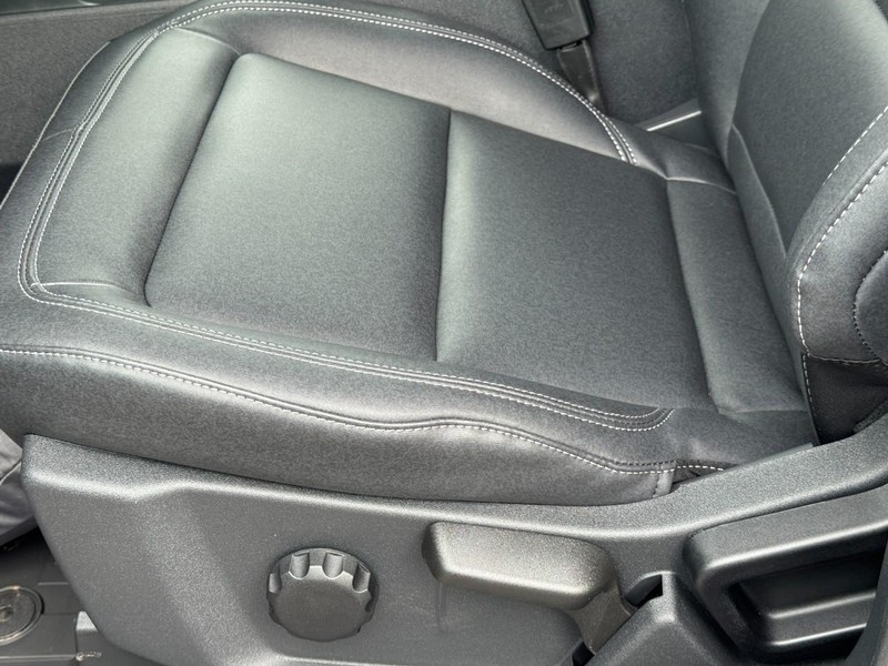 Ford Bronco Vehicle Full-screen Gallery Image 12