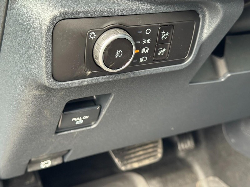 Ford Bronco Vehicle Full-screen Gallery Image 14