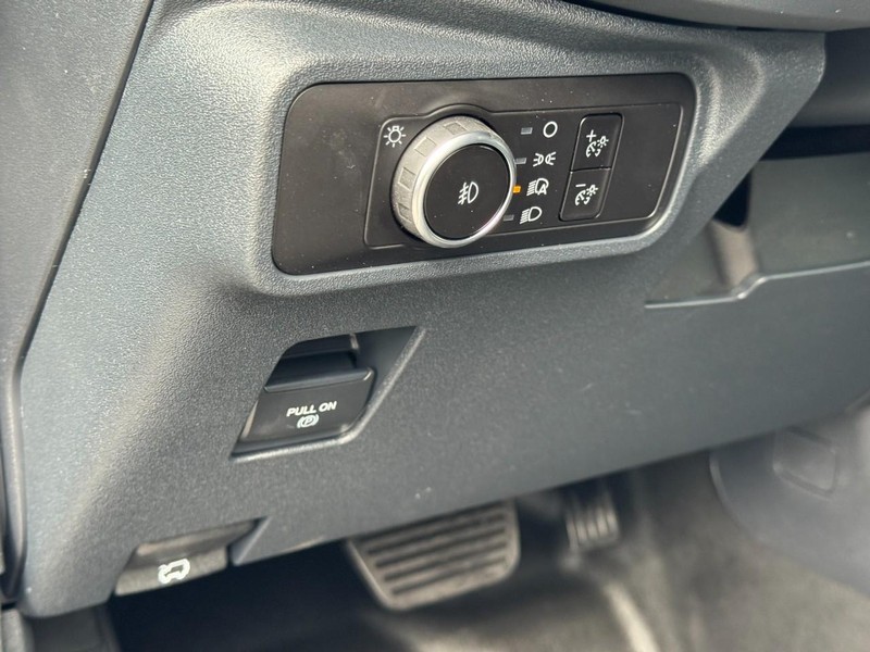 Ford Bronco Vehicle Full-screen Gallery Image 14