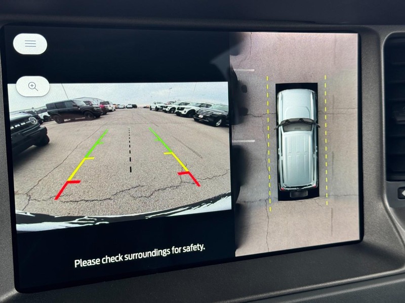 Ford Bronco Vehicle Full-screen Gallery Image 20