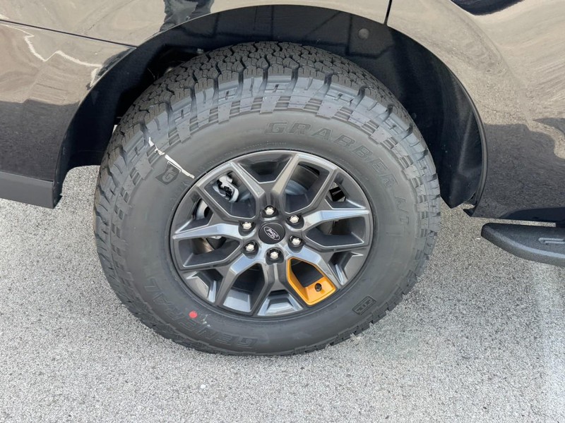 Ford Expedition Vehicle Full-screen Gallery Image 4