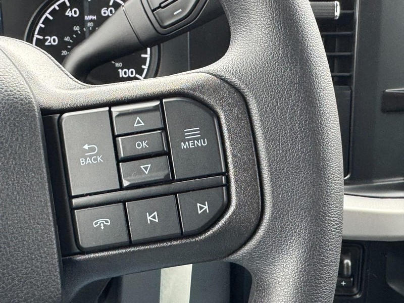 Ford Super Duty F-250 SRW Vehicle Image 17