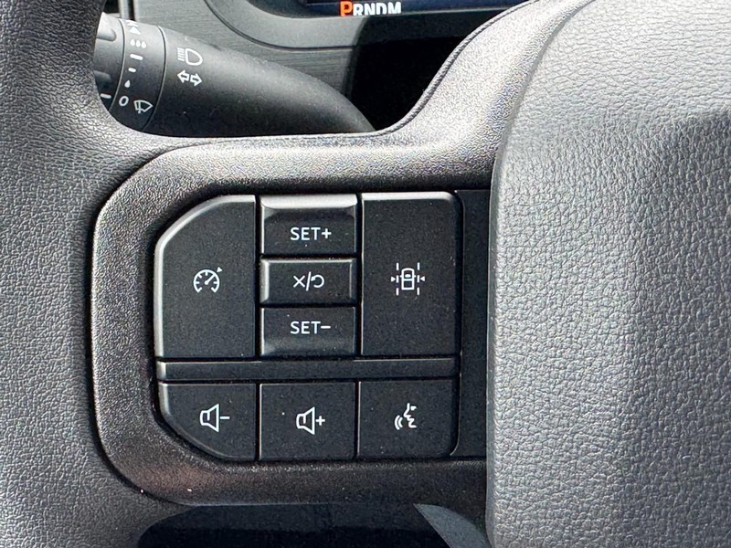 Ford F-150 Vehicle Full-screen Gallery Image 15