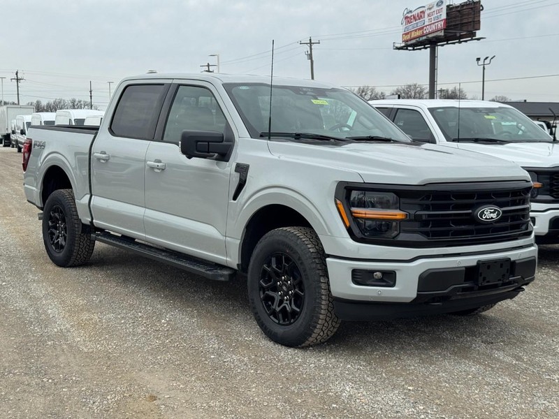 Ford F-150 Vehicle Full-screen Gallery Image 2