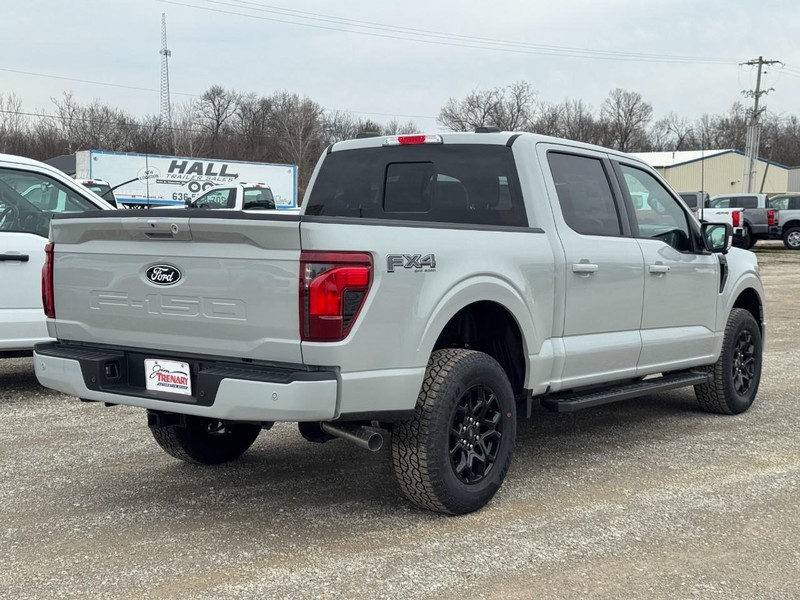 Ford F-150 Vehicle Full-screen Gallery Image 3