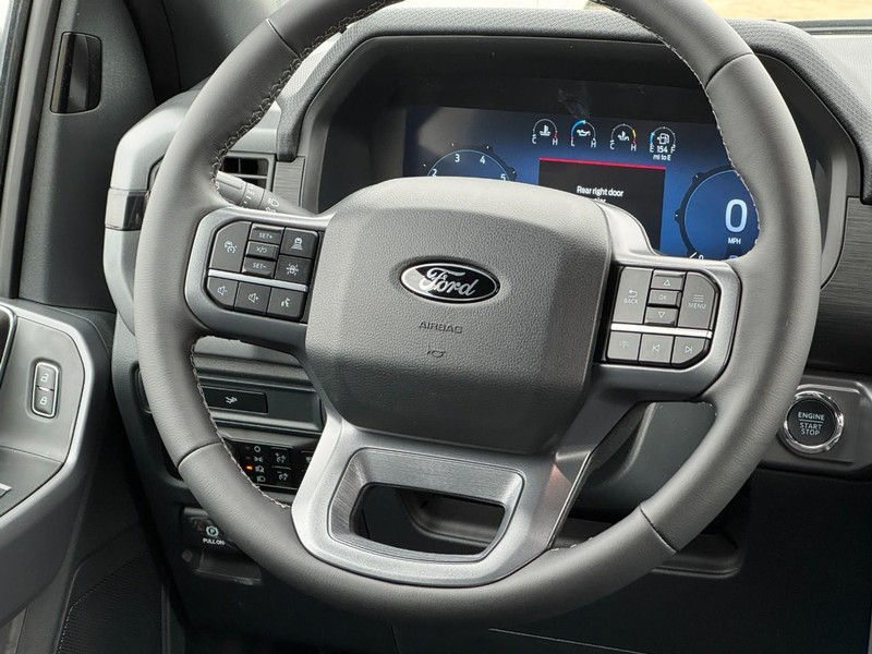 Ford F-150 Vehicle Full-screen Gallery Image 8