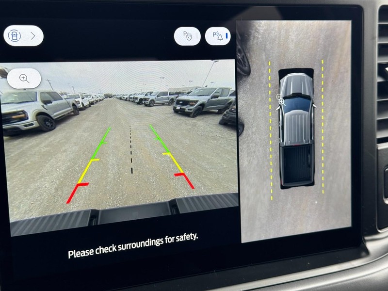 Ford F-150 Vehicle Full-screen Gallery Image 21