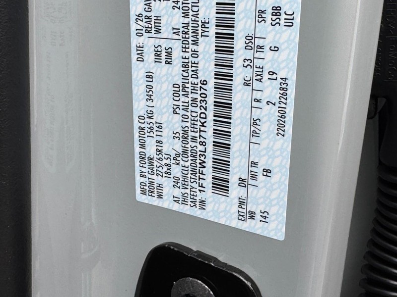 Ford F-150 Vehicle Full-screen Gallery Image 22