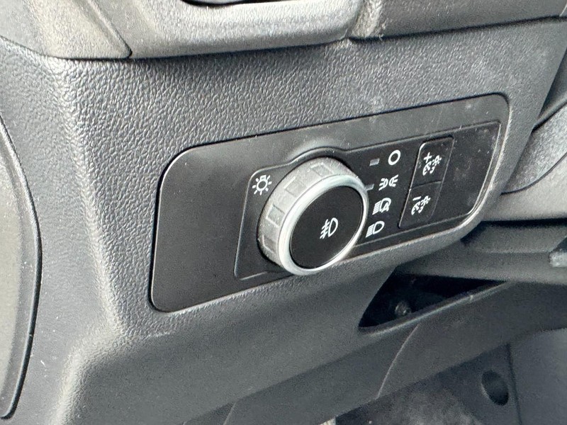 Ford Bronco Sport Vehicle Full-screen Gallery Image 12